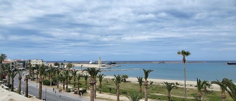 Vue sur la plage ou l’océan