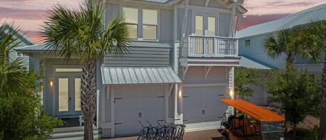 Welcome to 'OurOASIS'! Hop on the included Golf Cart and Explore 30A!