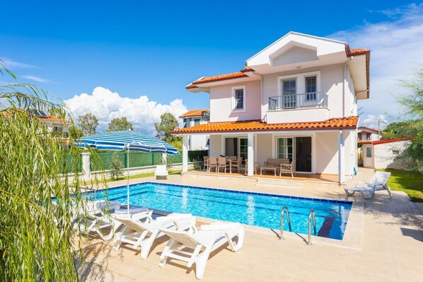 Beautiful villa with private pool and terrace