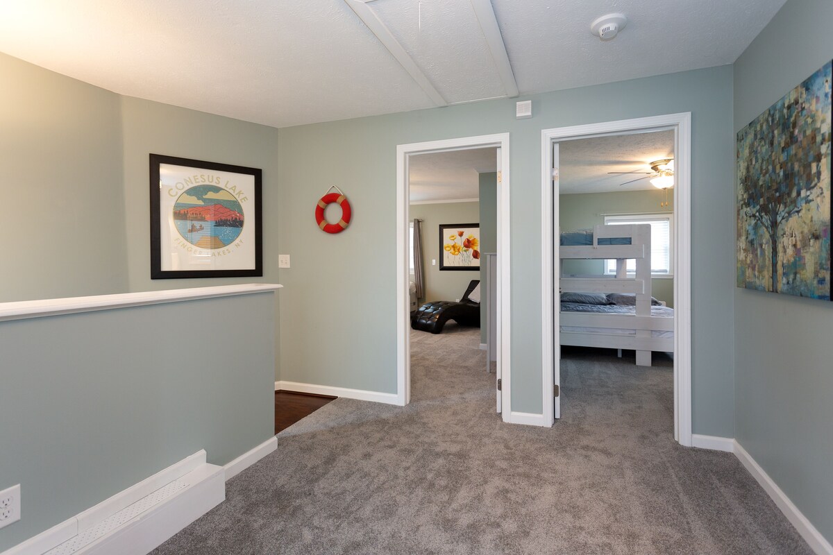 North end lake house walking distance to town amenities!