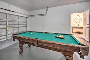 Garage | Pool Table | Free WiFi