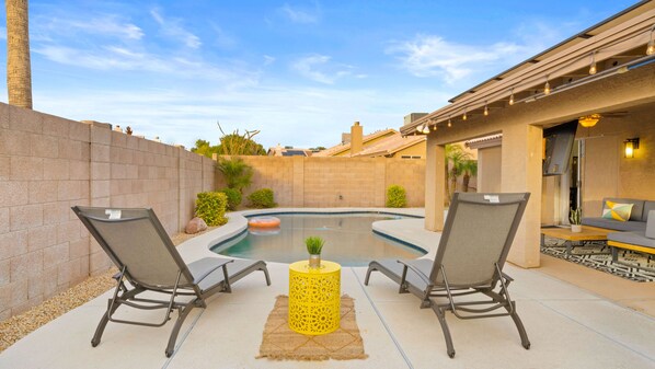 Simply cozy and ready for a tan! Enjoy our pool area! 