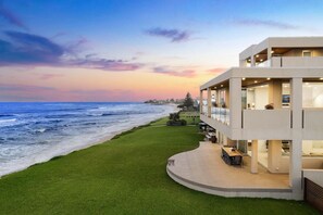 Let our sea breeze, sea mist and ocean waves help you relax and unwind.