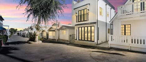 Front & Walk Only Street Eucalyptus Ave