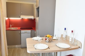 Make a quick meal in your kitchenette.