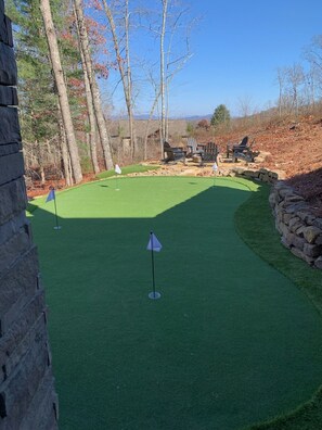 Private putting green overlooking the mountains