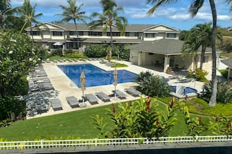Hawaiian Aloha spirit, Relax, play in beautiful Ko Olina. nParadise awaiting.