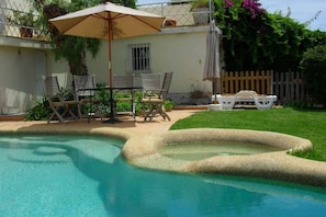 Baby pool a joint big pool