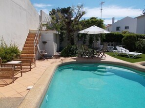 Steps up to rooftop terrace 