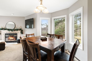 Recount the day's adventures with friends and family around the six-seat dining