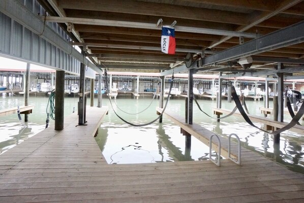 Dockside's boat dock with lift right off the ICW