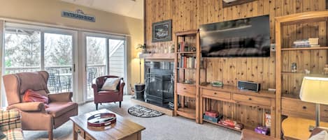 Wintergreen Resort Vacation Rental | 3BR | 3BA | Stairs Required | 1,274 Sq Ft