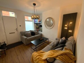 Living room (2)