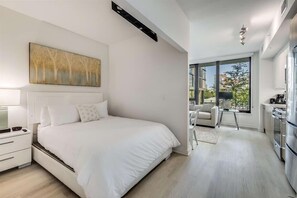 Noma Washington 1 Bedroom with Balcony Bedroom