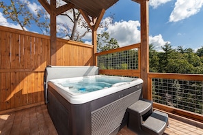 5 Person Hot Tub