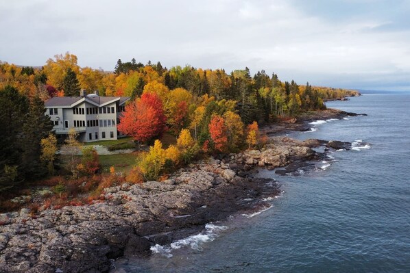 Three Points Lodge is a stunning and spacious cabin on the shore of Lake Superior. Amazing views from every bedroom. 