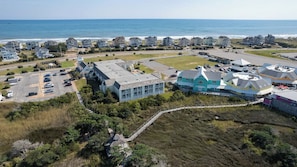 Close to Ocean, Ocracoke Ferry, and the Hatteras Landing Shopping Center