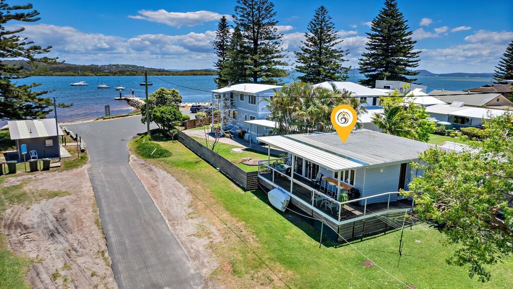 Taylors Beach, NSW holiday houses Stayz