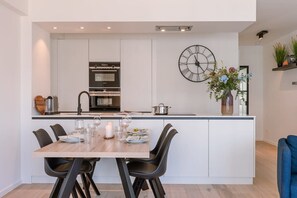 Modern diningroom and kitchen