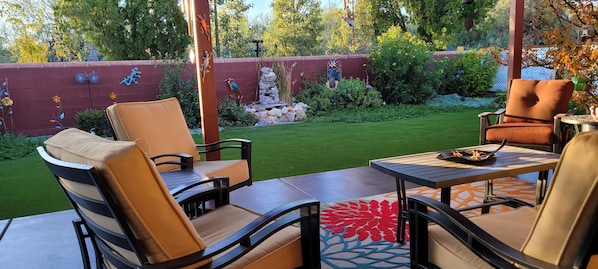 Enjoy the backyard oasis in comfort and style.