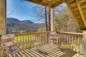 Furnished Decks | Mountain Views