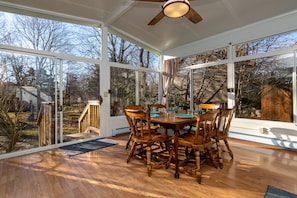 3 season sunroom that lets in plenty of light all year round!