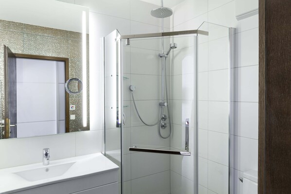 Einzelzimmer, 18 qm mit eigenem Badezimmer, max. 1 Person-Bad