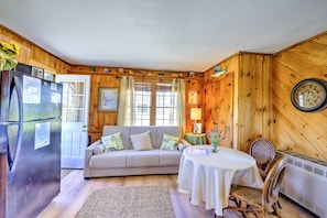 Living/Dining Area.
