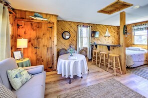Dining, living, bar area.