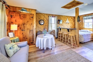 Dining, living, bar area.