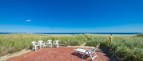 Welcome to 283 Phillips Road, Sagamore Beach!