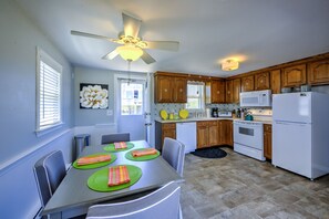 Kitchen/Dining Area.