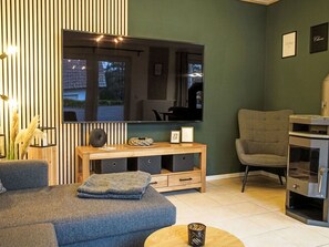 Möbel, Interior Design, Wand, Flooring, Wohnzimmer, Holz, Couch, Zimmer, Fussboden, Decke