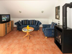 Möbel, Couch, Fernsehen, Wohnzimmer, Tabelle, Interior Design, Holz, Fussboden, Flooring, Tontechnik