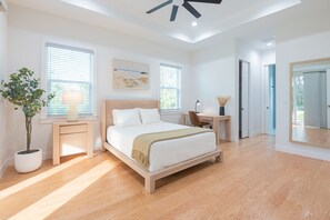 Master Bedrooms spacious place with access to patio with Queen Size bed