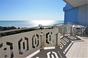 Terrasse / Balkon