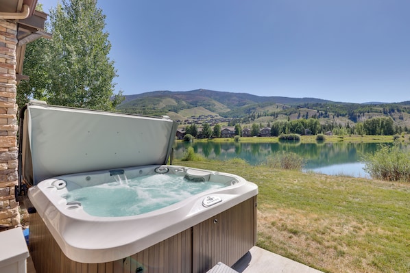 Silverthorne Vacation Rental | 3BR | 3.5BA | 1 Step Required to Enter