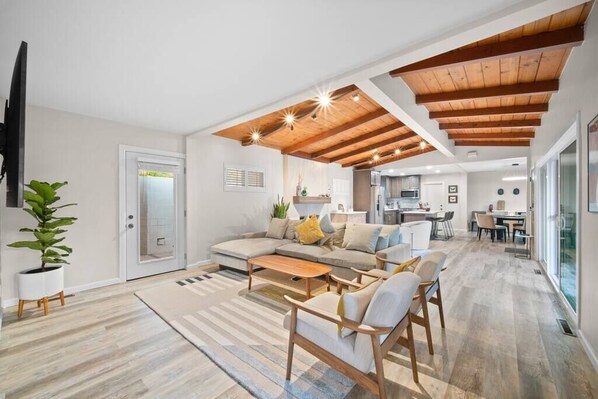 Living Room (1)