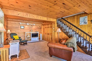 Living Room | Smart TV | 2-Story Home | Fireplace