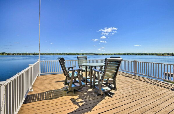 Wellesley Island Vacation Rental | 3BR | 1BA | 1,346 Sq Ft | Steps Required