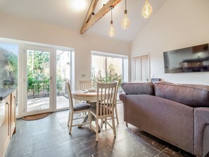 Open plan living space | The Stables at Bell House - Bell House Escapes, Swanton Novers