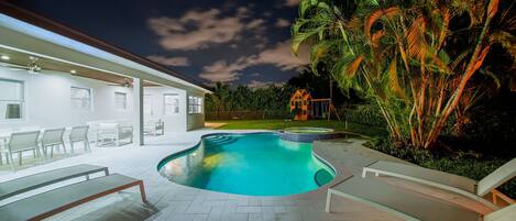 Heated Pool with lighting for those warm Florida evenings