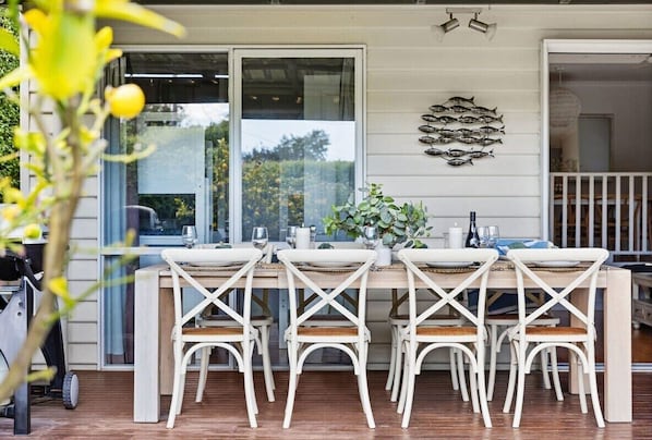Outdoor dining