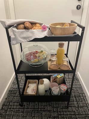 Breakfast meal