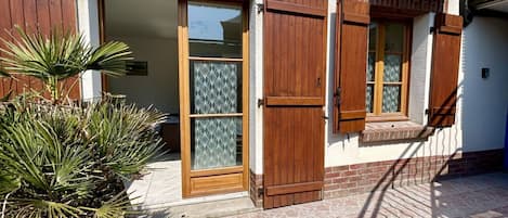 Exterior detail