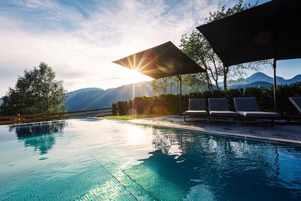 Holiday Home Swimming Pool
