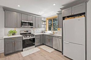 Serene Vacation Getaway Kitchen