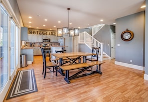 Kitchen/Dining area