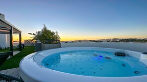 Jacuzzi Views