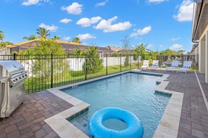 Private Pool & Patio